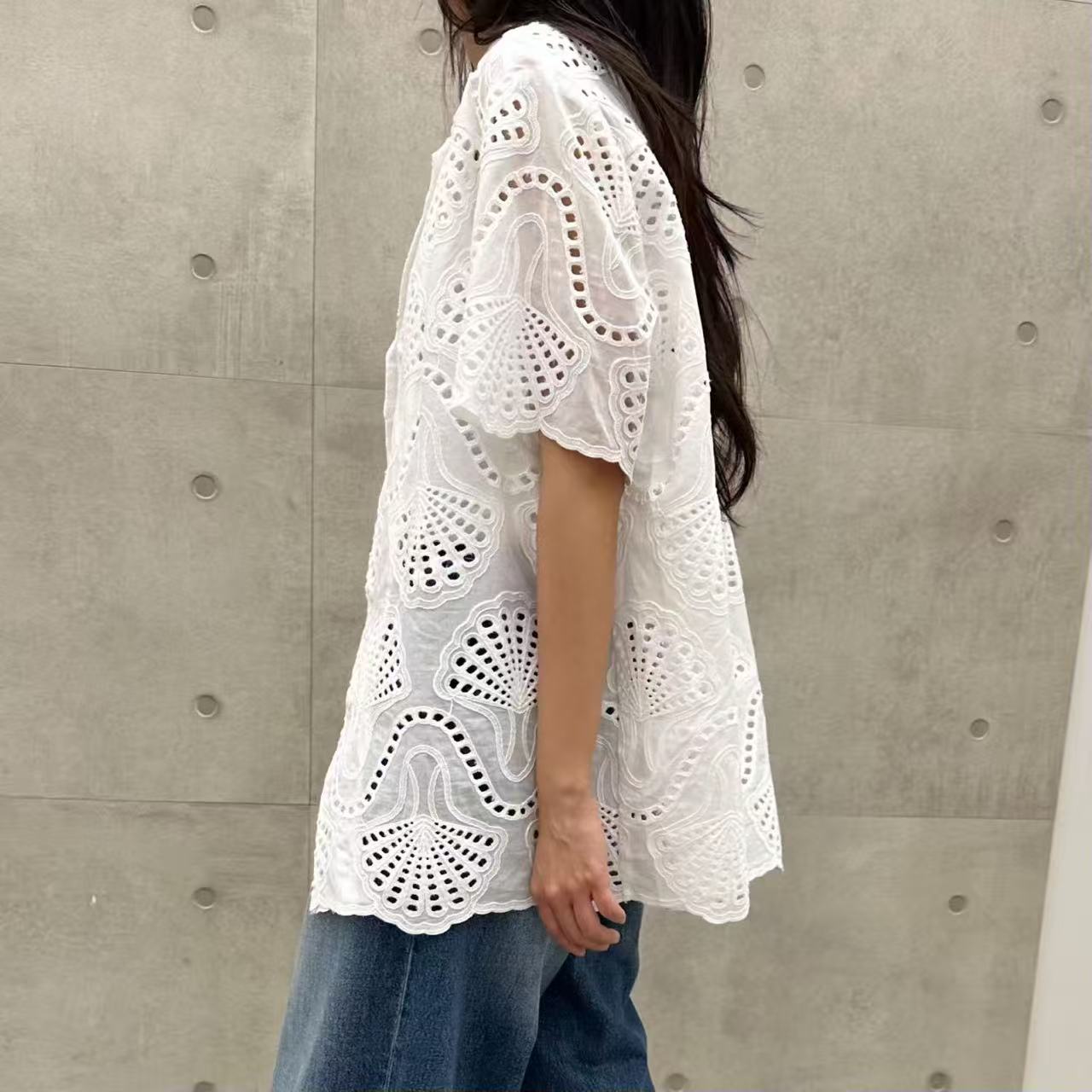 韓國直送Lace Embroidery Overshirt - HLY &amp; CHOCCICO