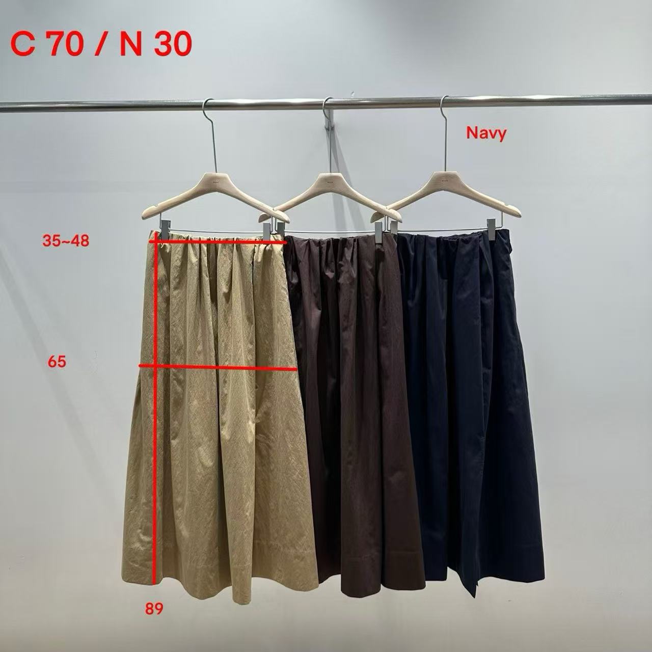 韓國直送Layered Contrast Tee ／Flowy A - Line Skirt - HLY & CHOCCICO