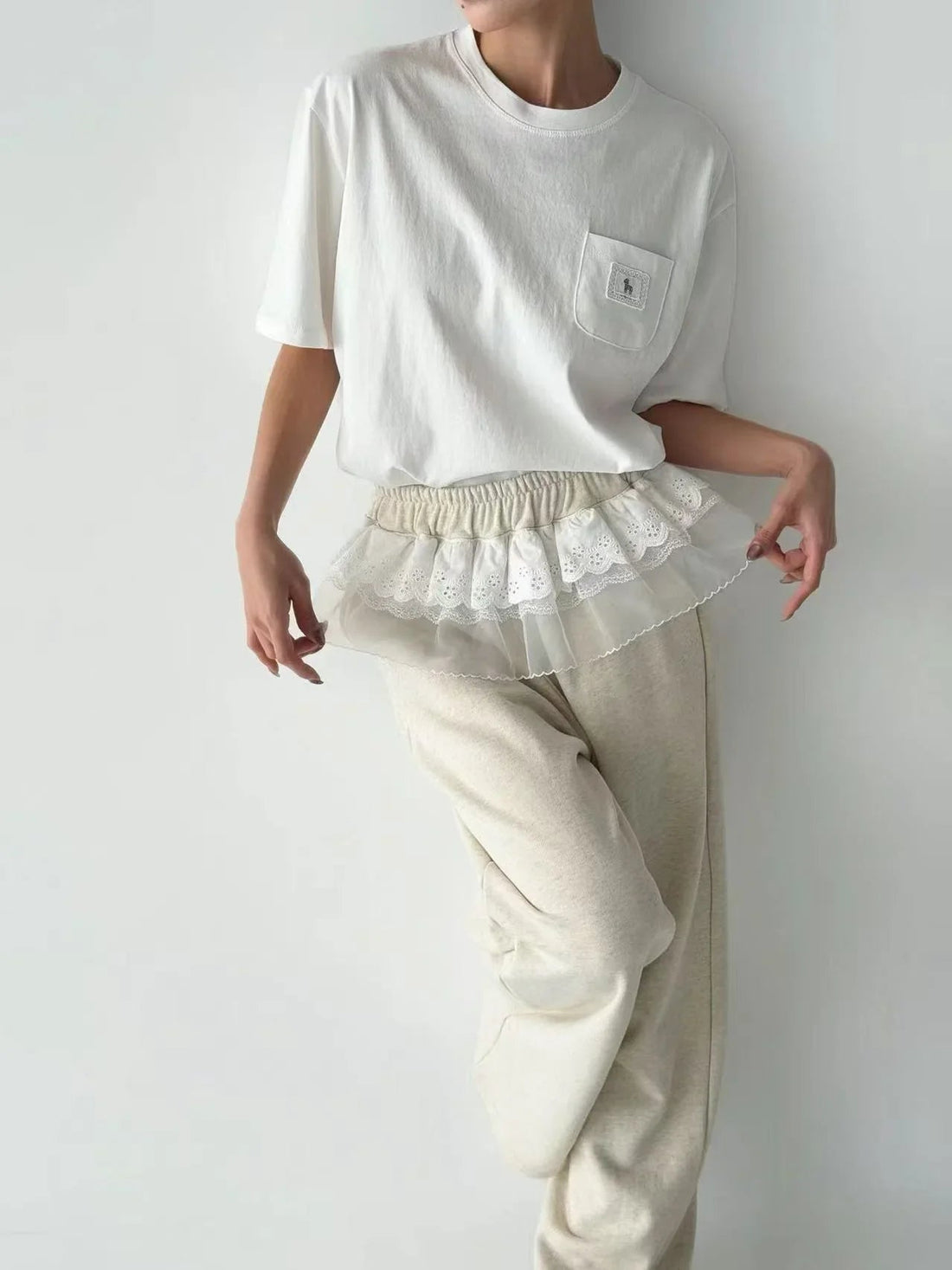 韓國直送Layered lace Top / Pants - HLY &amp; CHOCCICO