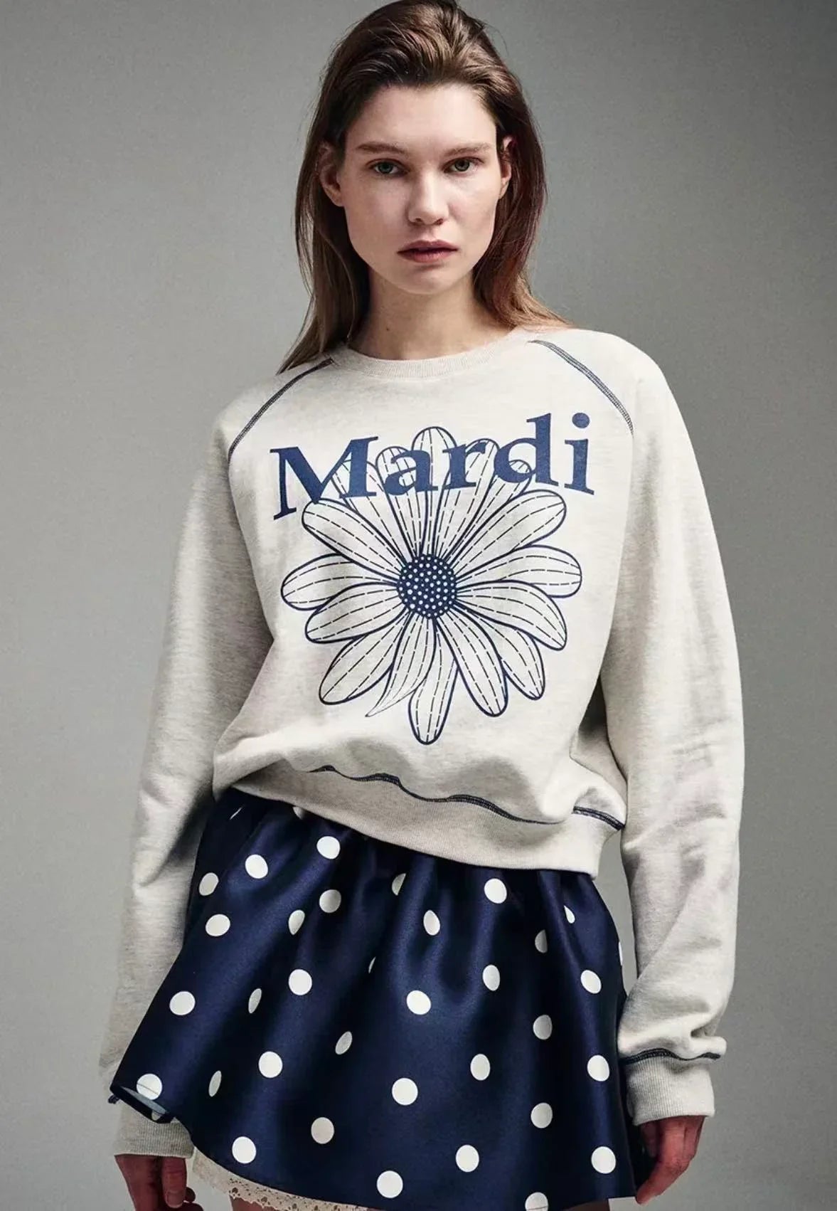 Mardi Sweatshirt Raglan Flowermardi - HLY &amp; CHOCCICO