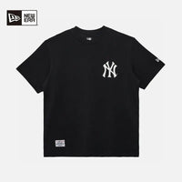 New Era Yankees Neon Logo Tee - HLY & CHOCCICO