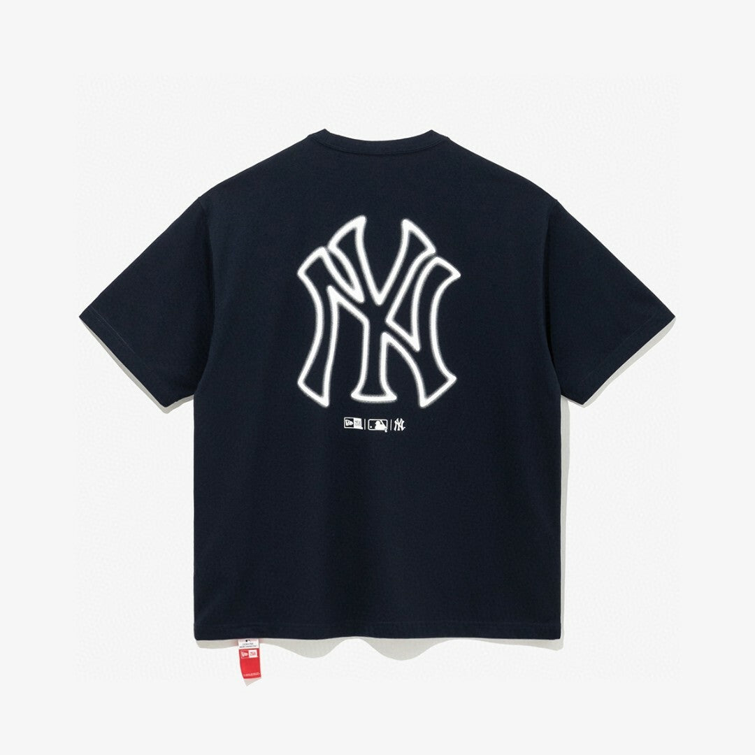 New Era Yankees Neon Logo Tee - HLY & CHOCCICO