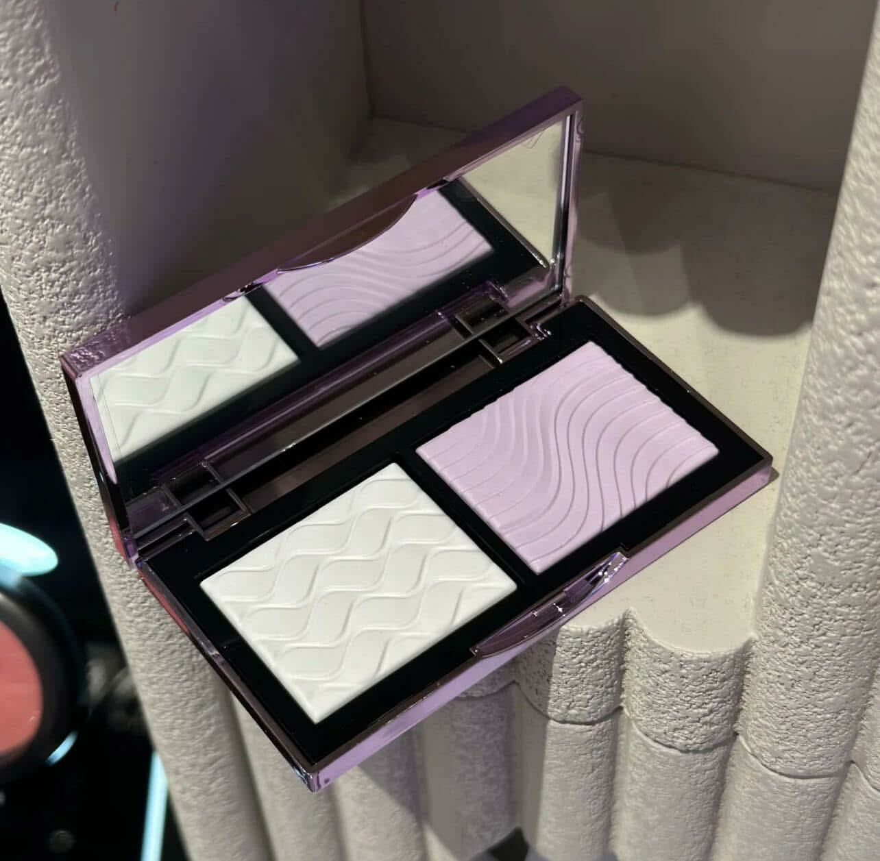 NEW ! MAC 雙色定妝蜜粉餅7g（紫 白餅） 去黃去油 控妝無粉感 - HLY & CHOCCICO