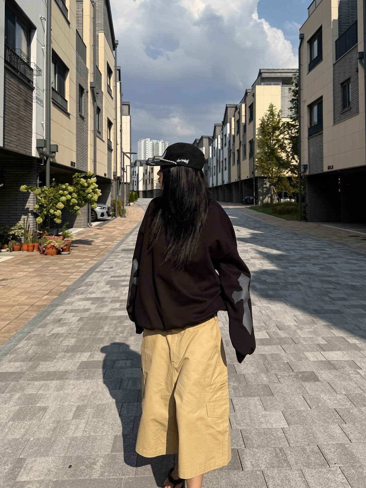 [Direct from Korea] PLUS 82 HIYA V-Vintage Sweat