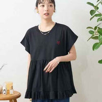 日本直送One-point heart embroidery switching T-shirt