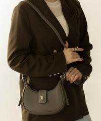 日本直送🌟U.S. POLO ASSN.Half Moon Shoulder Bag 🌟 SETUP7