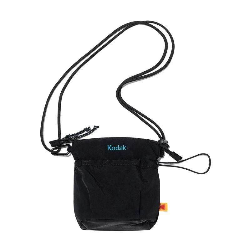 KodakのLight String Mini Crossbody Bag 全4色 韓國Kodak string Mini Crossbody bag, 預購- Carousell