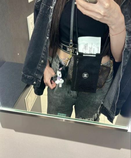 Chanel 限量實用護照袋 COCO