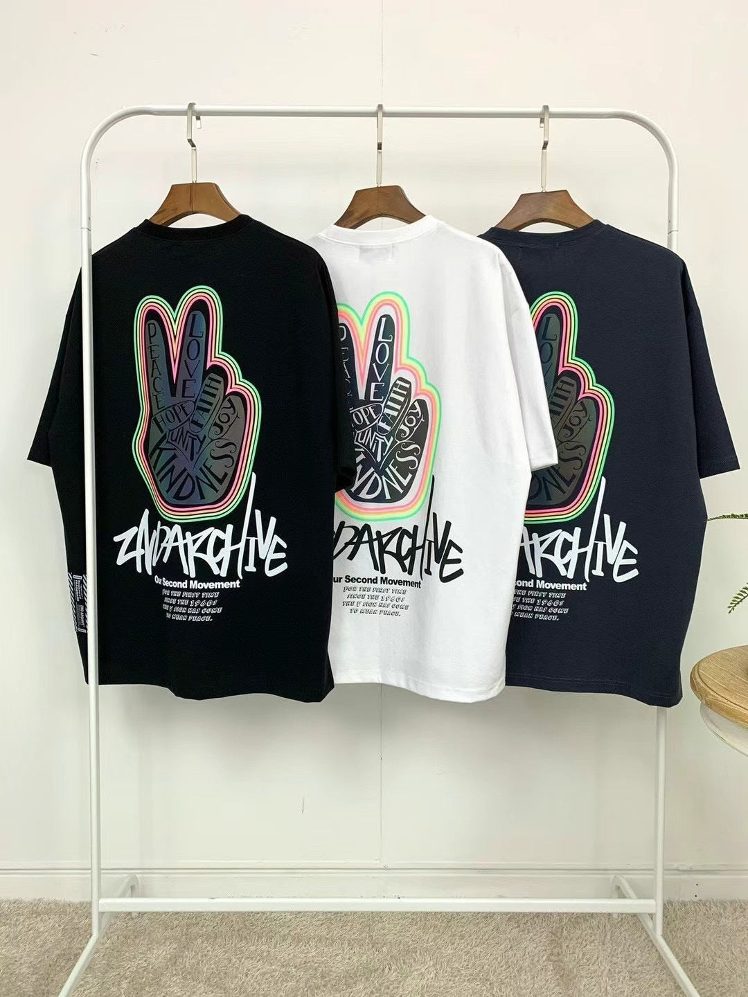 韓國直送🇰🇷 2ND ARCHIVE V Finger Tee -3 Color