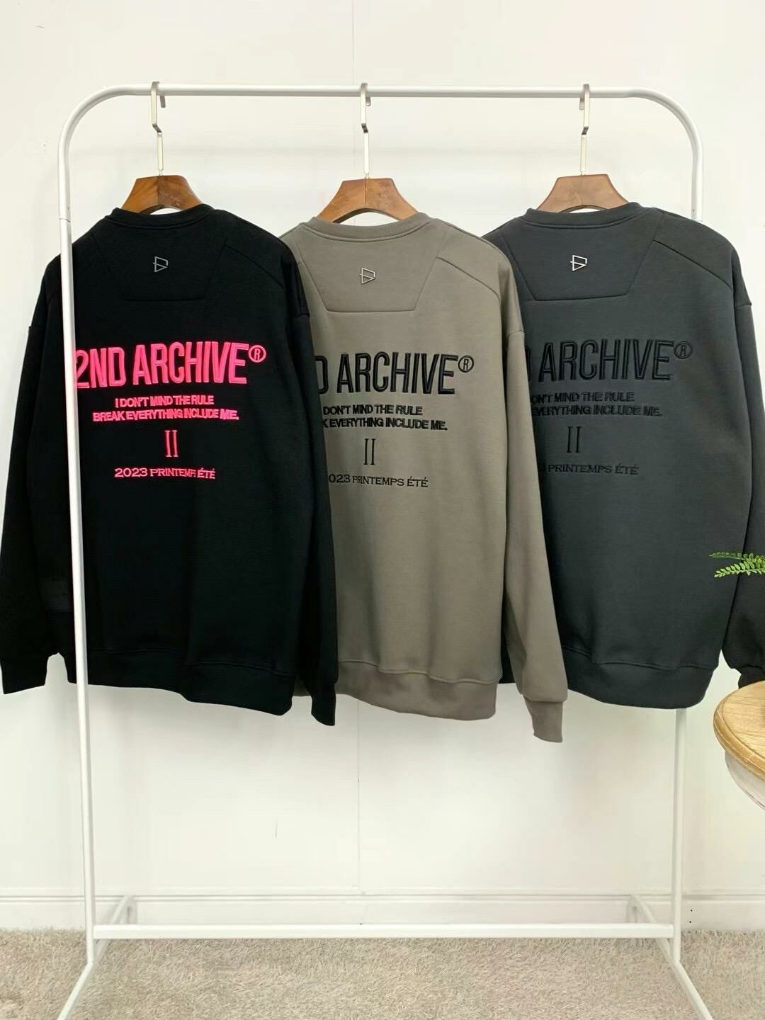 韓國直送🇰🇷 2ND ARCHIVE Logo Embroidered Sweatshirt