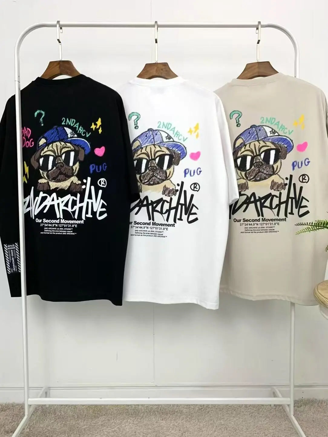 韓國直送 2ND ARCHIVE Pug Crayon Tee HLY & CHOCCICO