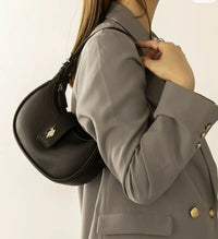 日本直送🌟U.S. POLO ASSN.Half Moon Shoulder Bag 🌟 SETUP7