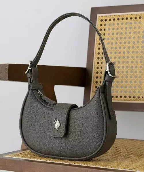 日本直送🌟U.S. POLO ASSN.Half Moon Shoulder Bag 🌟 SETUP7