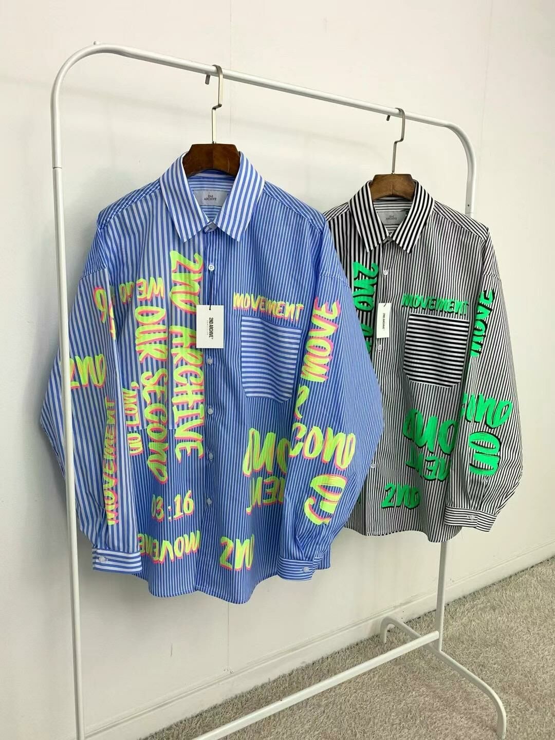 韓國直送🇰🇷 2ND ARCHIVE Overfit Neon Lettering Striped Shirt