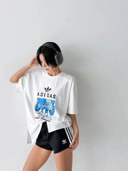 韓國直送Playful Graphic Tee - HLY &amp; CHOCCICO