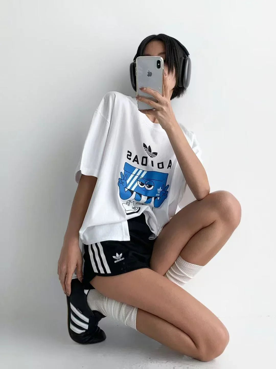 韓國直送Playful Graphic Tee - HLY &amp; CHOCCICO