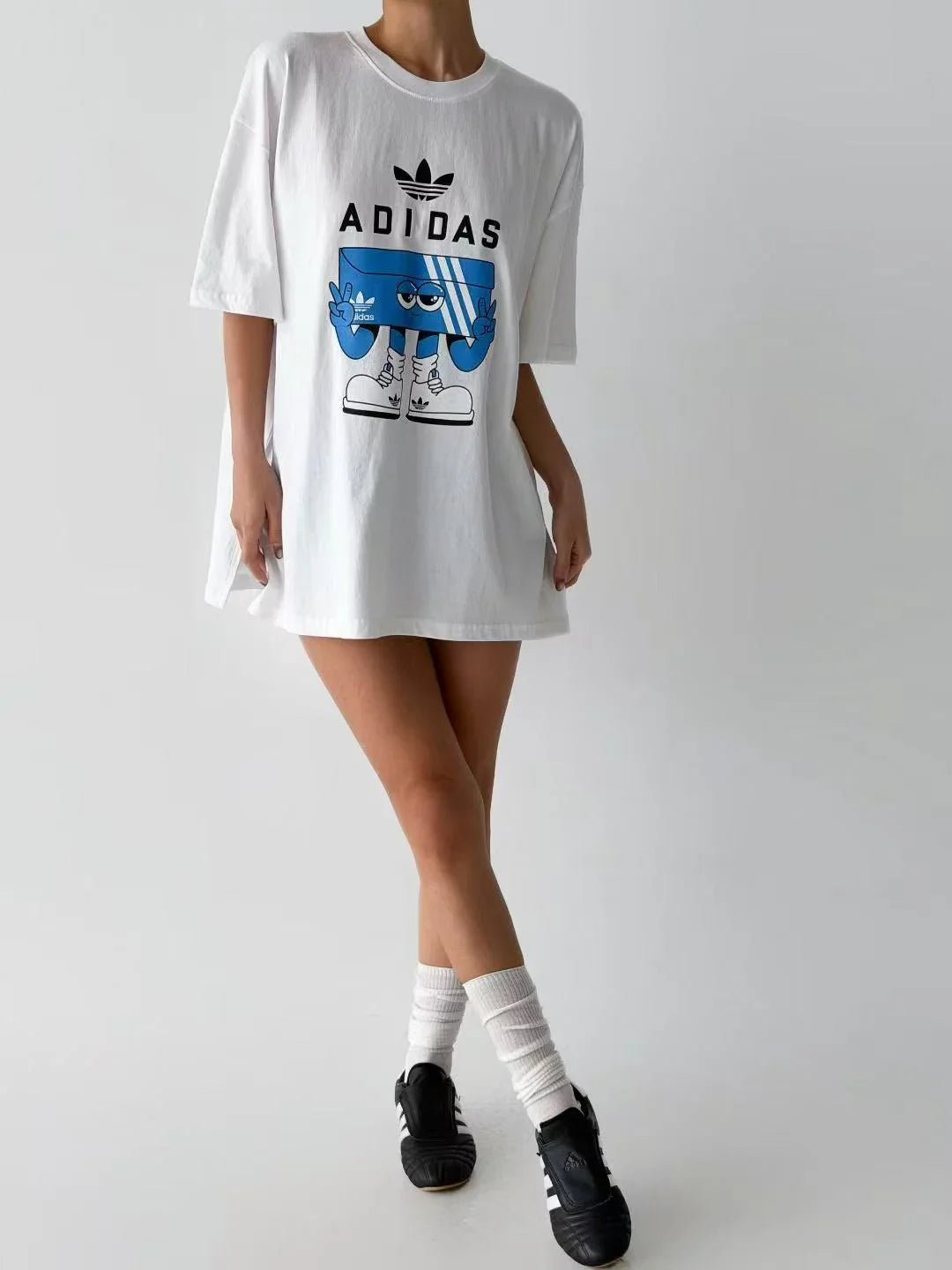 韓國直送Playful Graphic Tee - HLY &amp; CHOCCICO