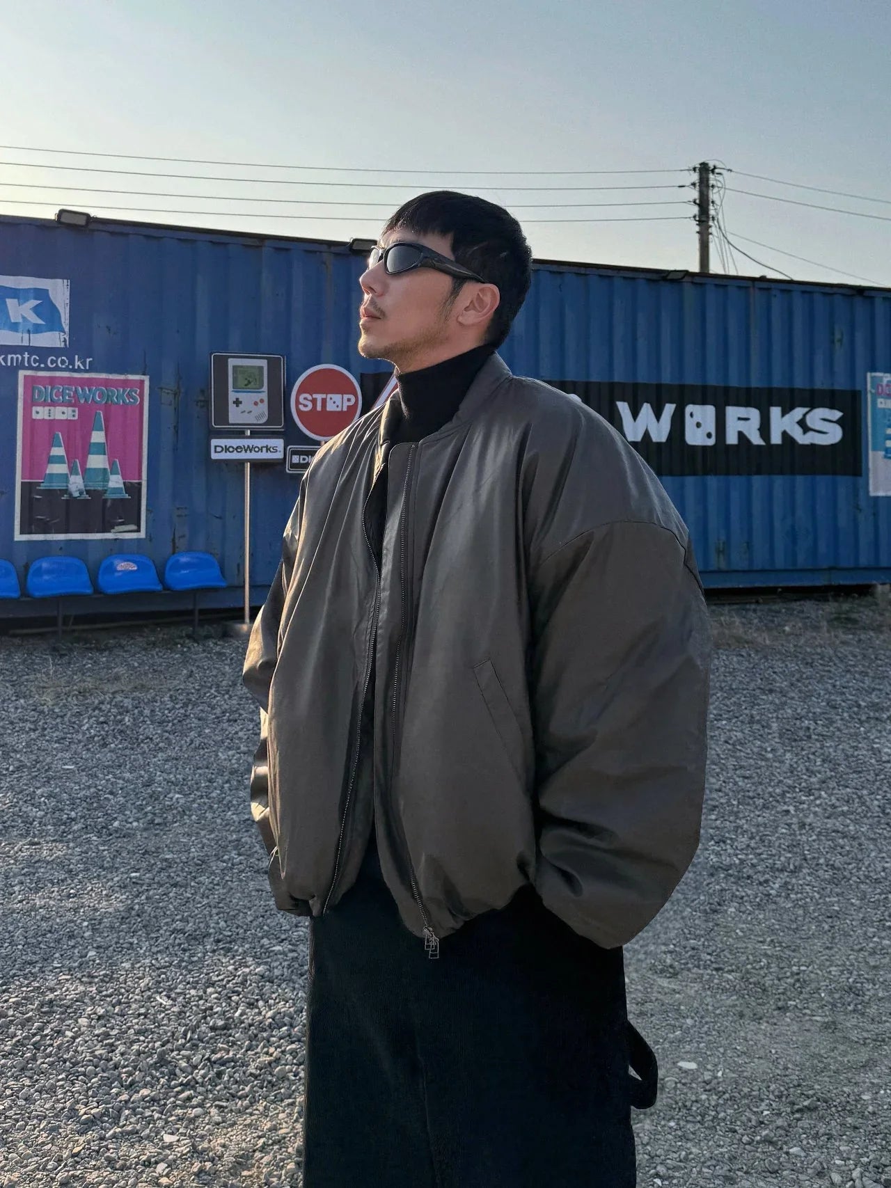韓國直送 PLUS 82 HIYA Easy Poofer Down Jacket - HLY &amp; CHOCCICO