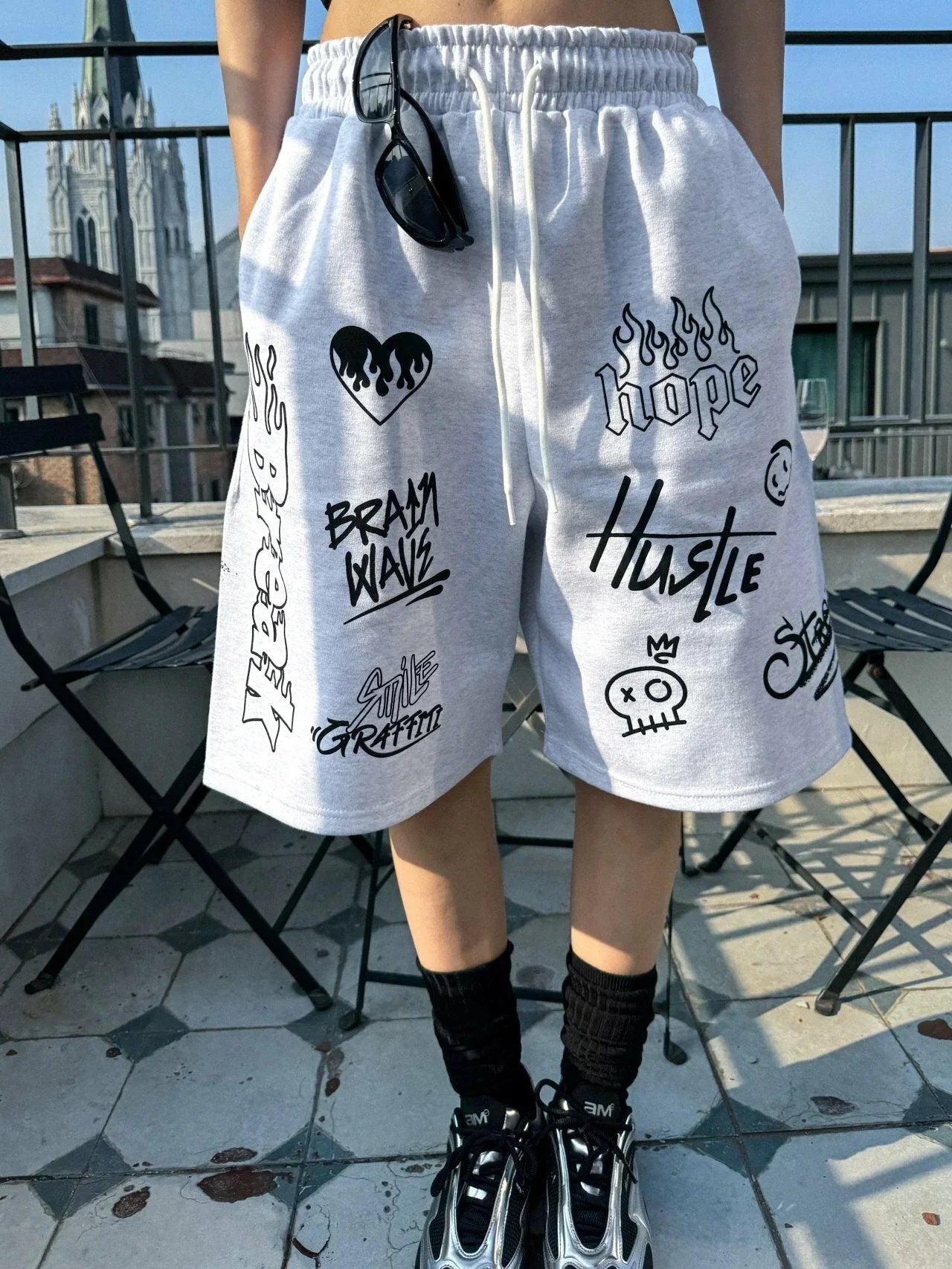 韓國直送 PLUS 82 HIYA Firework Graffiti Shorts - HLY &amp; CHOCCICO