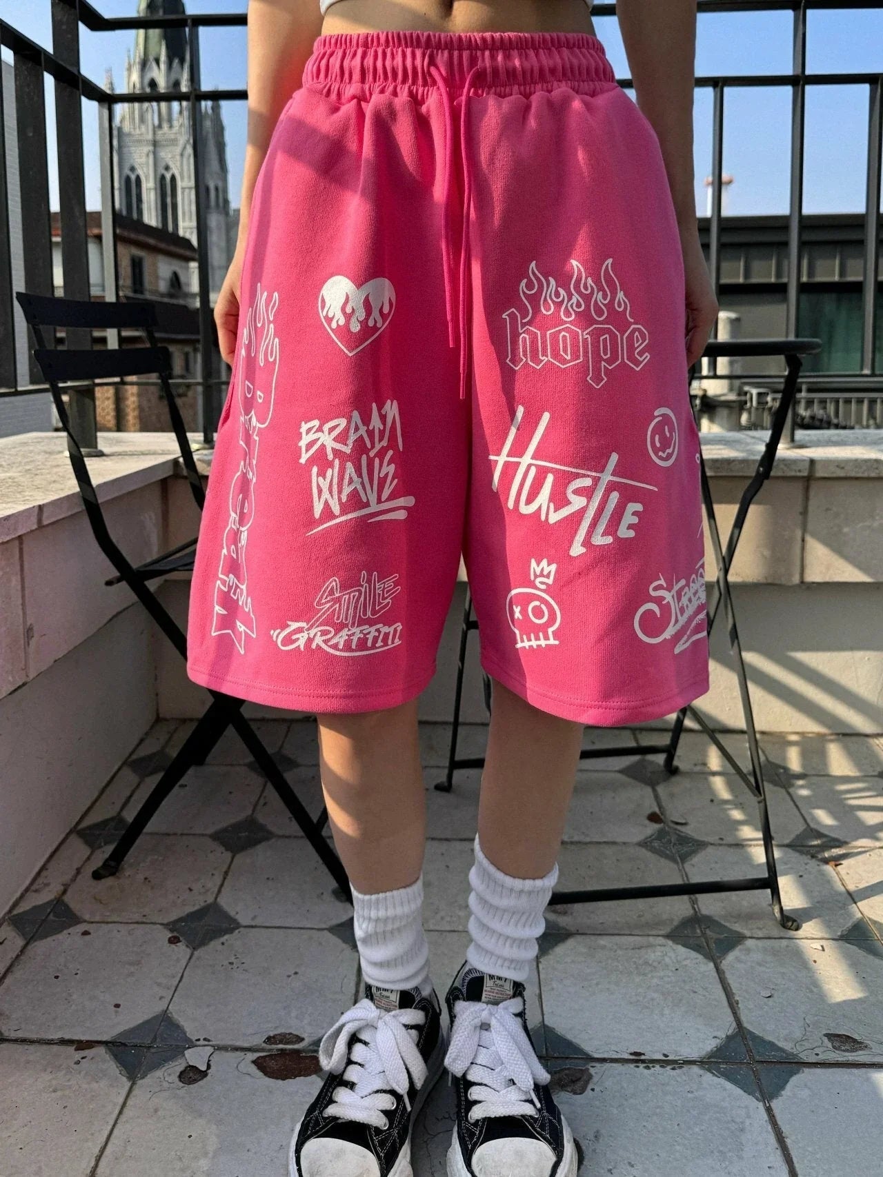 韓國直送 PLUS 82 HIYA Firework Graffiti Shorts - HLY &amp; CHOCCICO