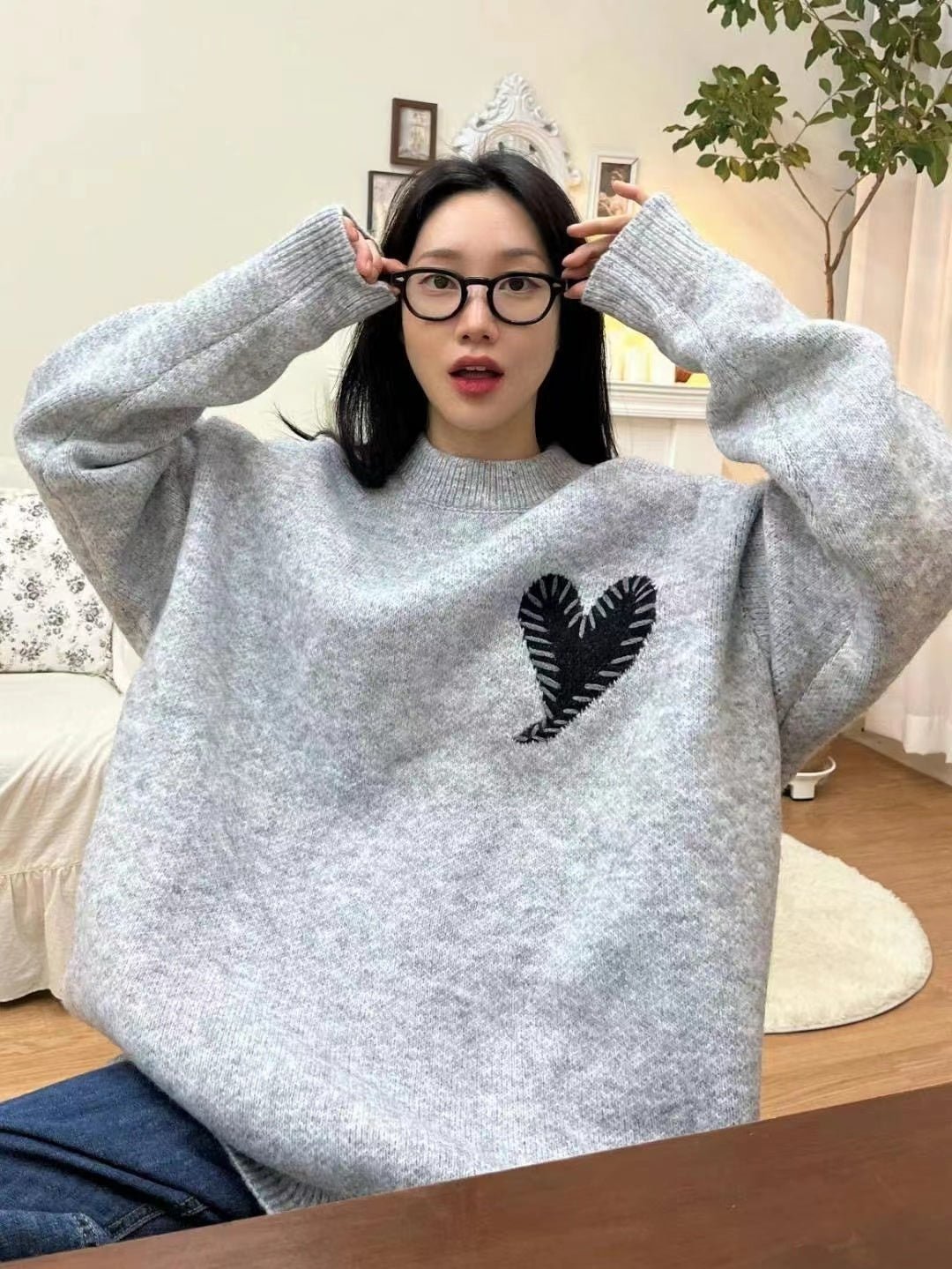 韓國直送 PLUS 82 HIYA  Heart Stitch Knit- 3 Color - HLY & CHOCCICO