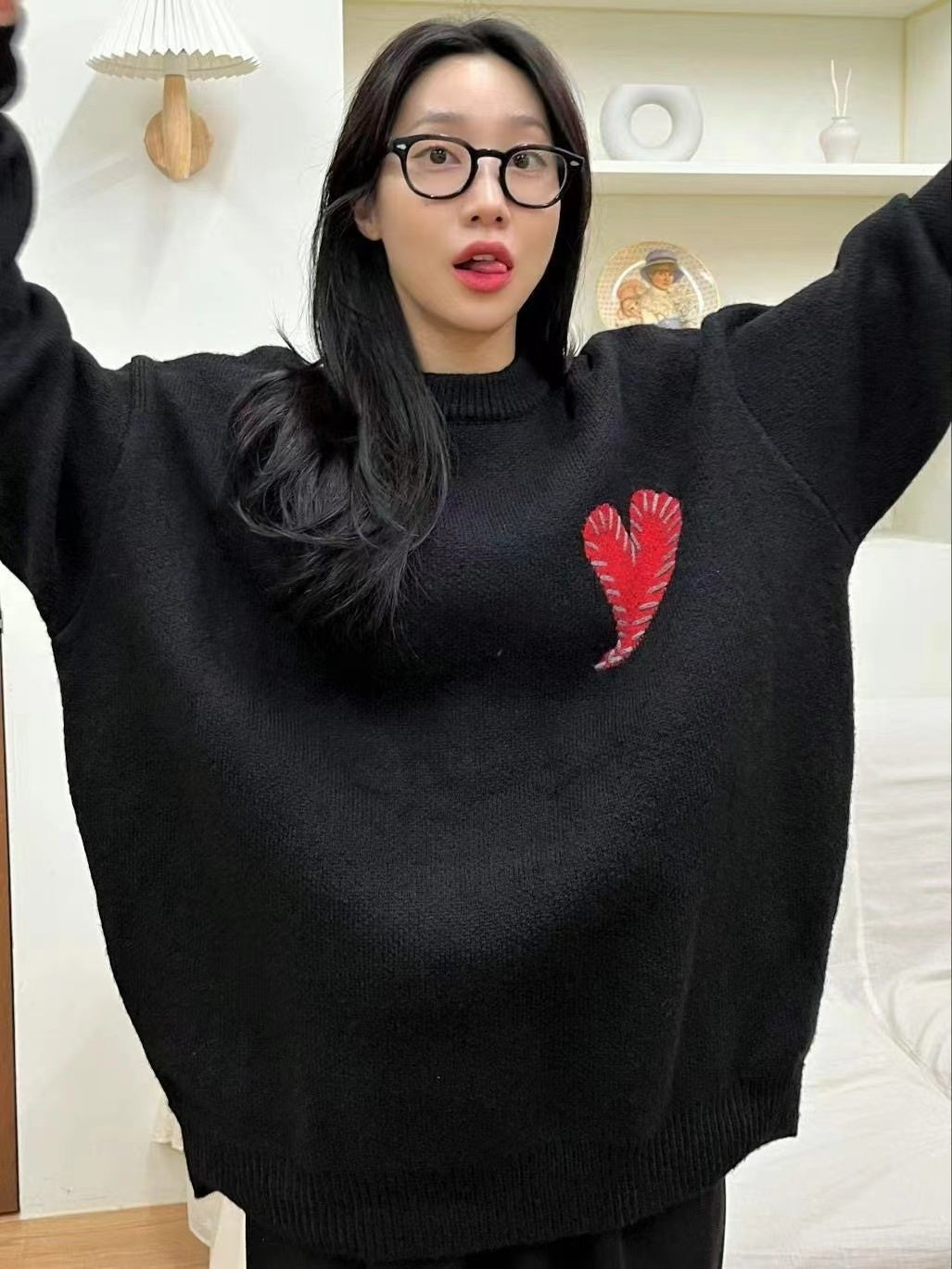 韓國直送 PLUS 82 HIYA  Heart Stitch Knit- 3 Color HLY & CHOCCICO