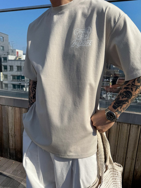 Direct from Korea PLUS 82 HIYA Peekaboo Foam Short Sleeve