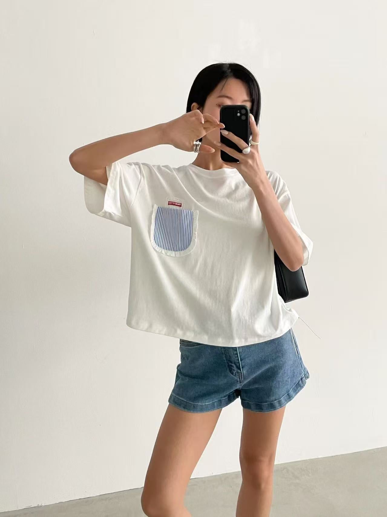 韓國直送Pocket Detail Casual Tee - HLY &amp; CHOCCICO