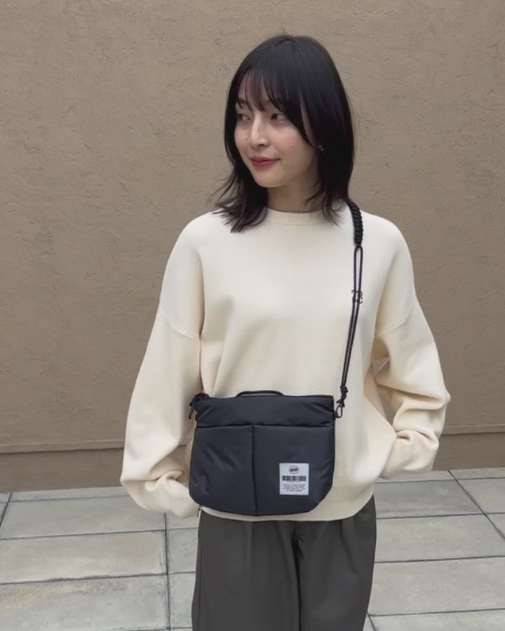 日本直送 KiU Multi-Pocket Soft Puffy Sacoche Bag  (限量版)