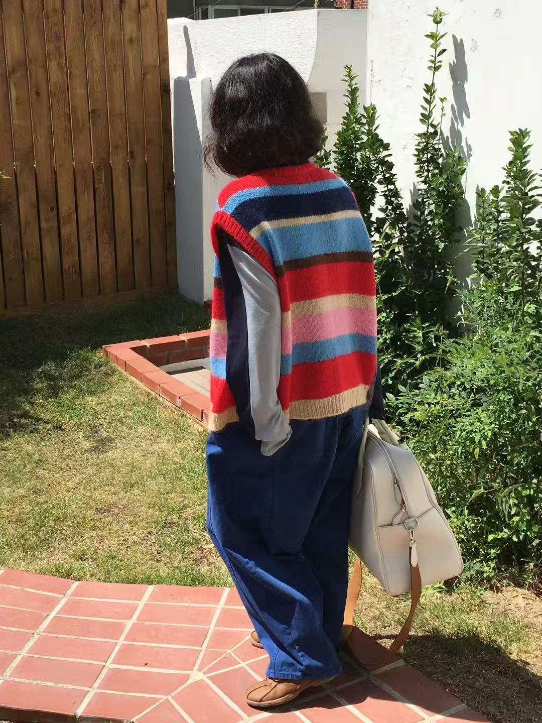 韓國直送Rainbow Striped Cardigan Vest - HLY & CHOCCICO