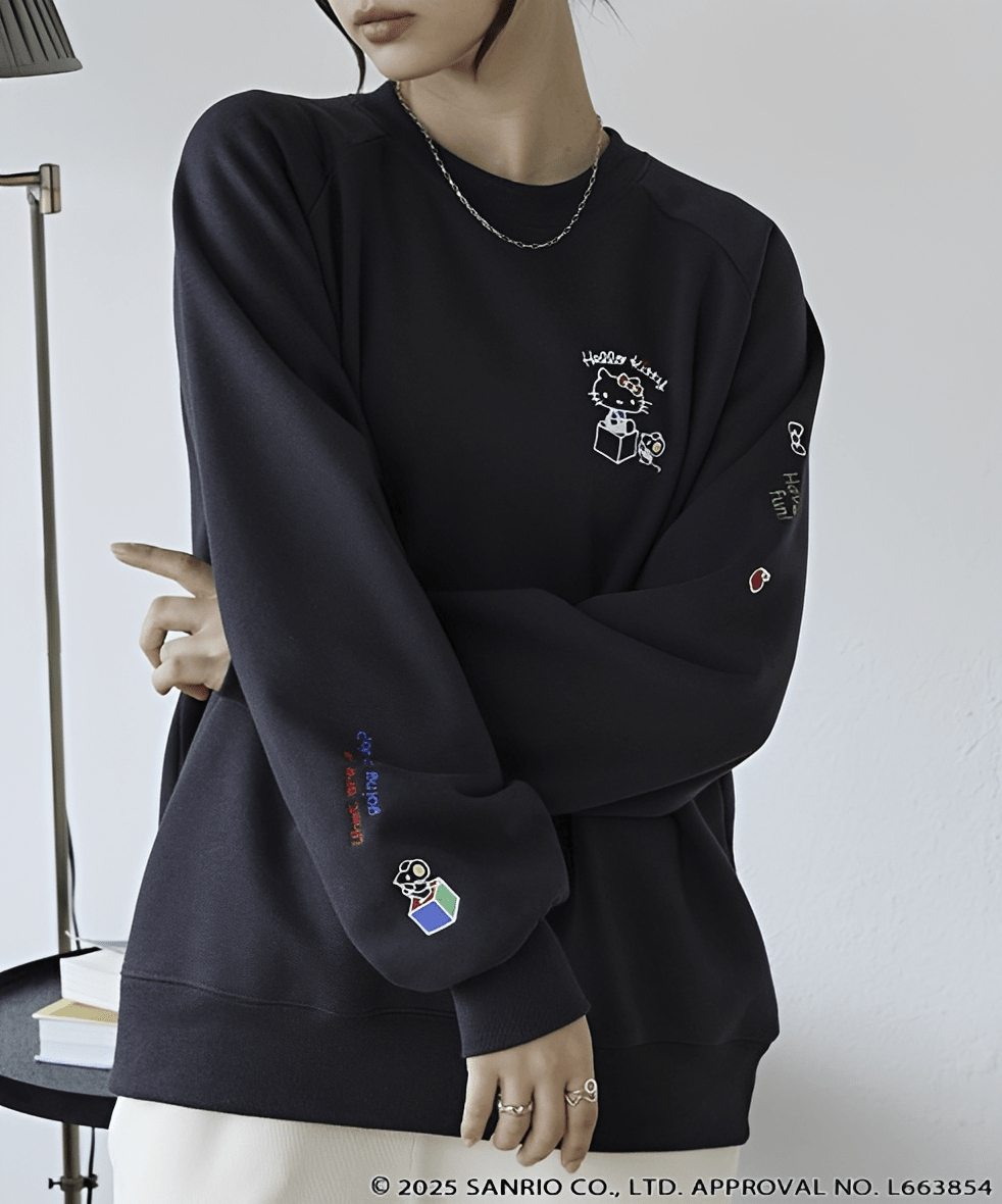 日本直送Sanrio embroidery assorted print oversized crew neck sweatshirt - HLY &amp; CHOCCICO