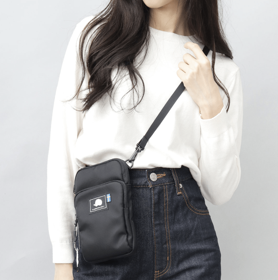 日本直送Scandinavian Forest Smartphone Shoulder Bag - HLY & CHOCCICO