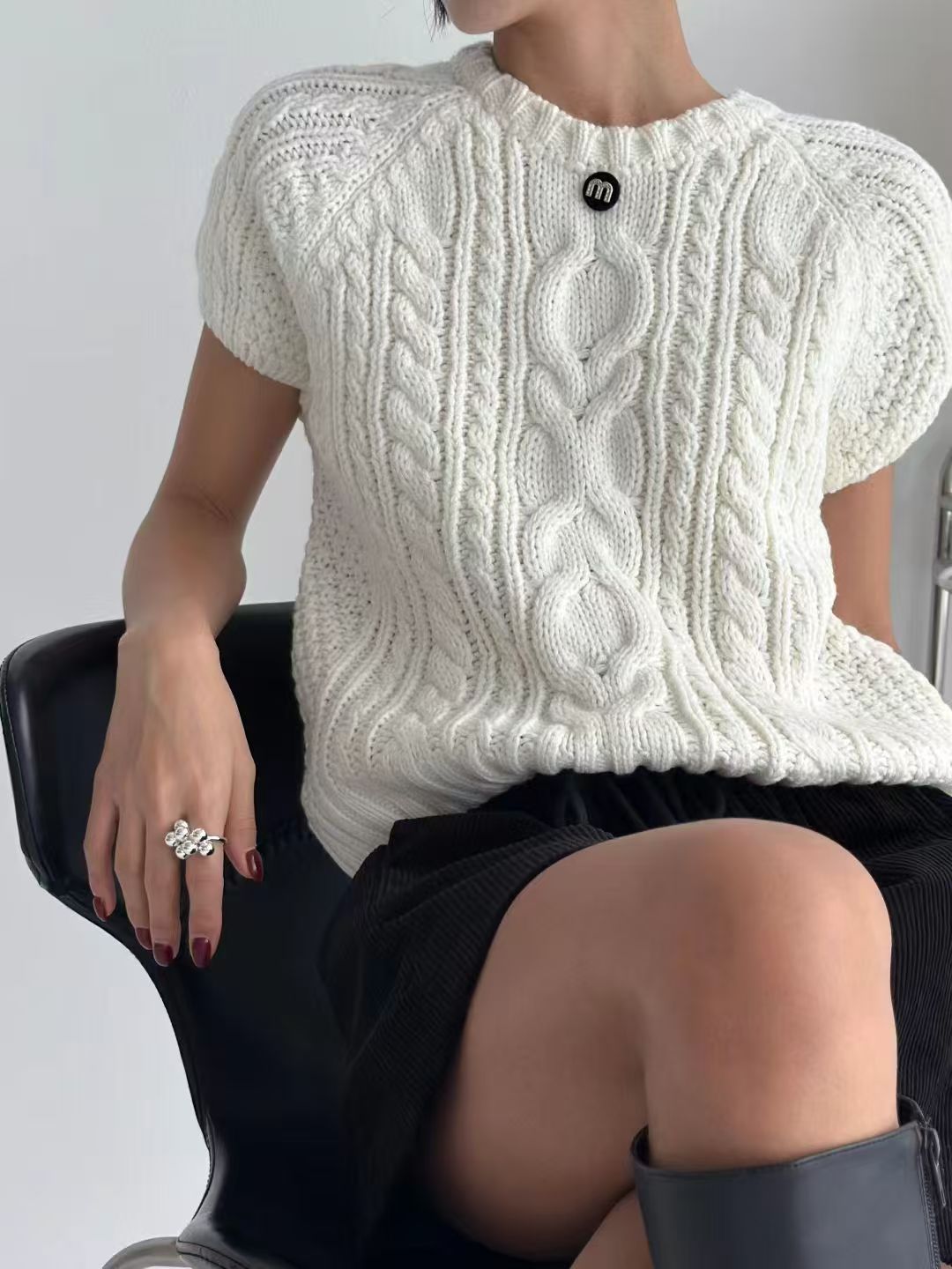 韓國直送Soft Cream Pullover HLY & CHOCCICO