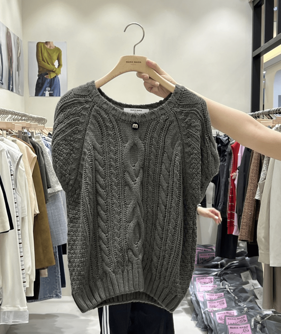 韓國直送Soft Cream Pullover HLY & CHOCCICO