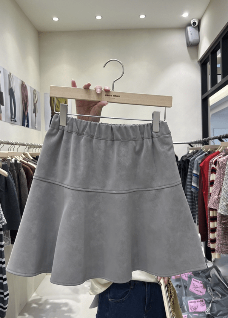 韓國直送Suede Zip-Up Vest ／ A-Line Suede Skirt - HLY & CHOCCICO