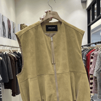 韓國直送Suede Zip-Up Vest ／ A-Line Suede Skirt - HLY & CHOCCICO