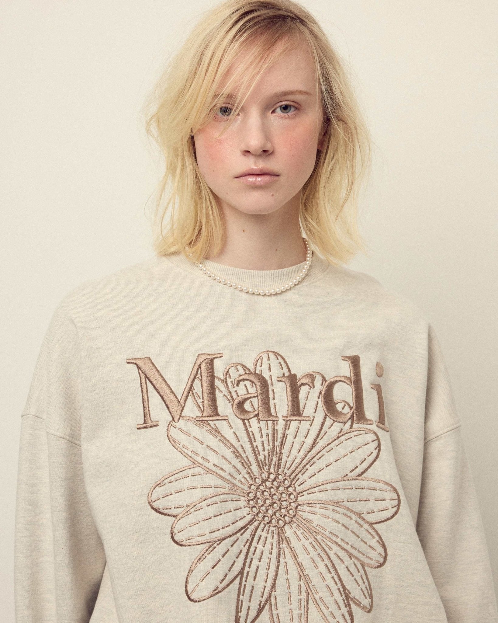 Sweatshirt Flowermardi Needlework - HLY & CHOCCICO