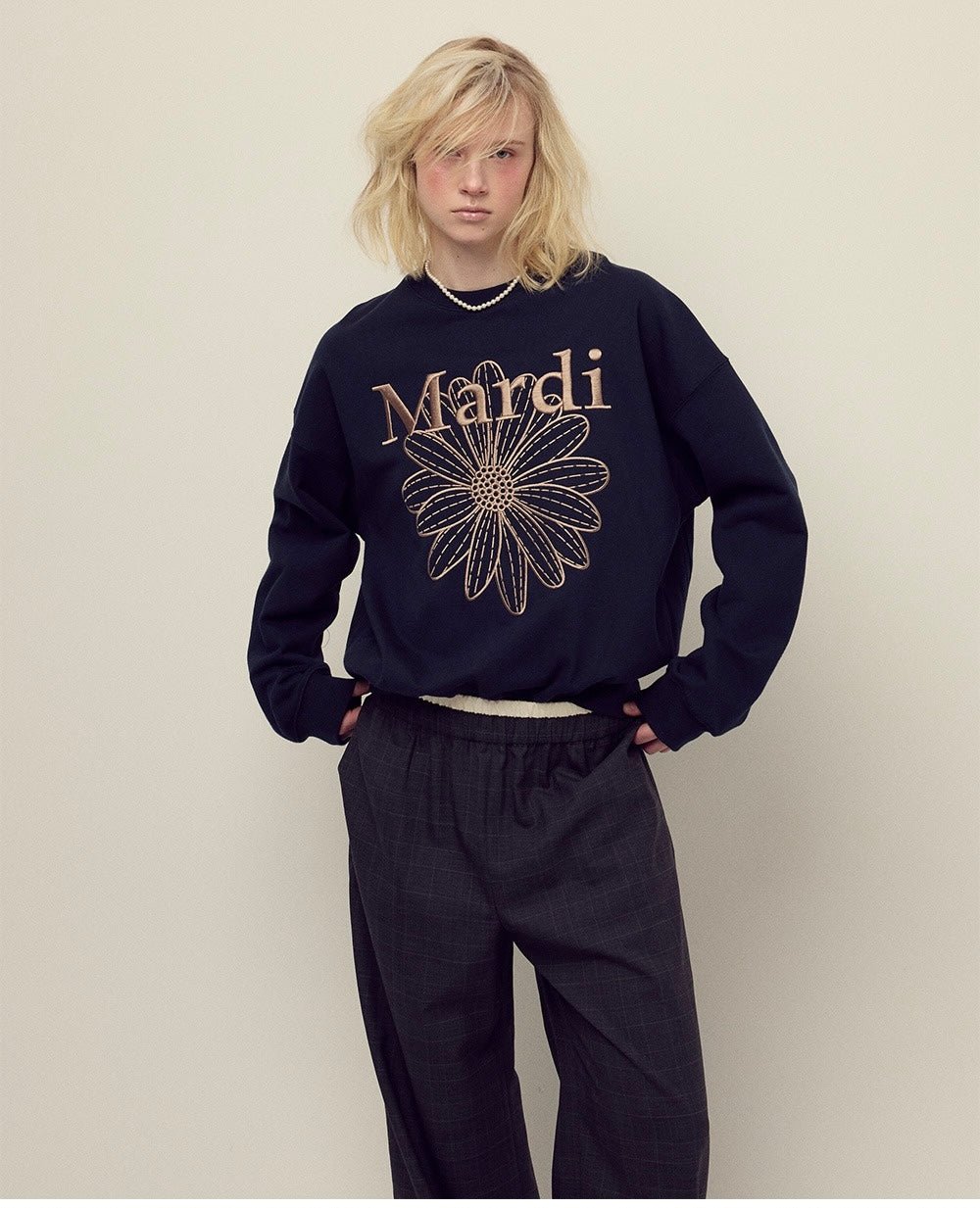 Sweatshirt Flowermardi Needlework - HLY & CHOCCICO
