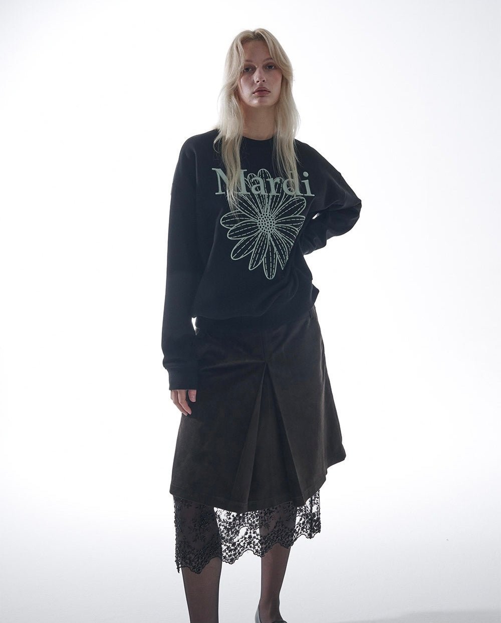 Sweatshirt Flowermardi Needlework - HLY & CHOCCICO