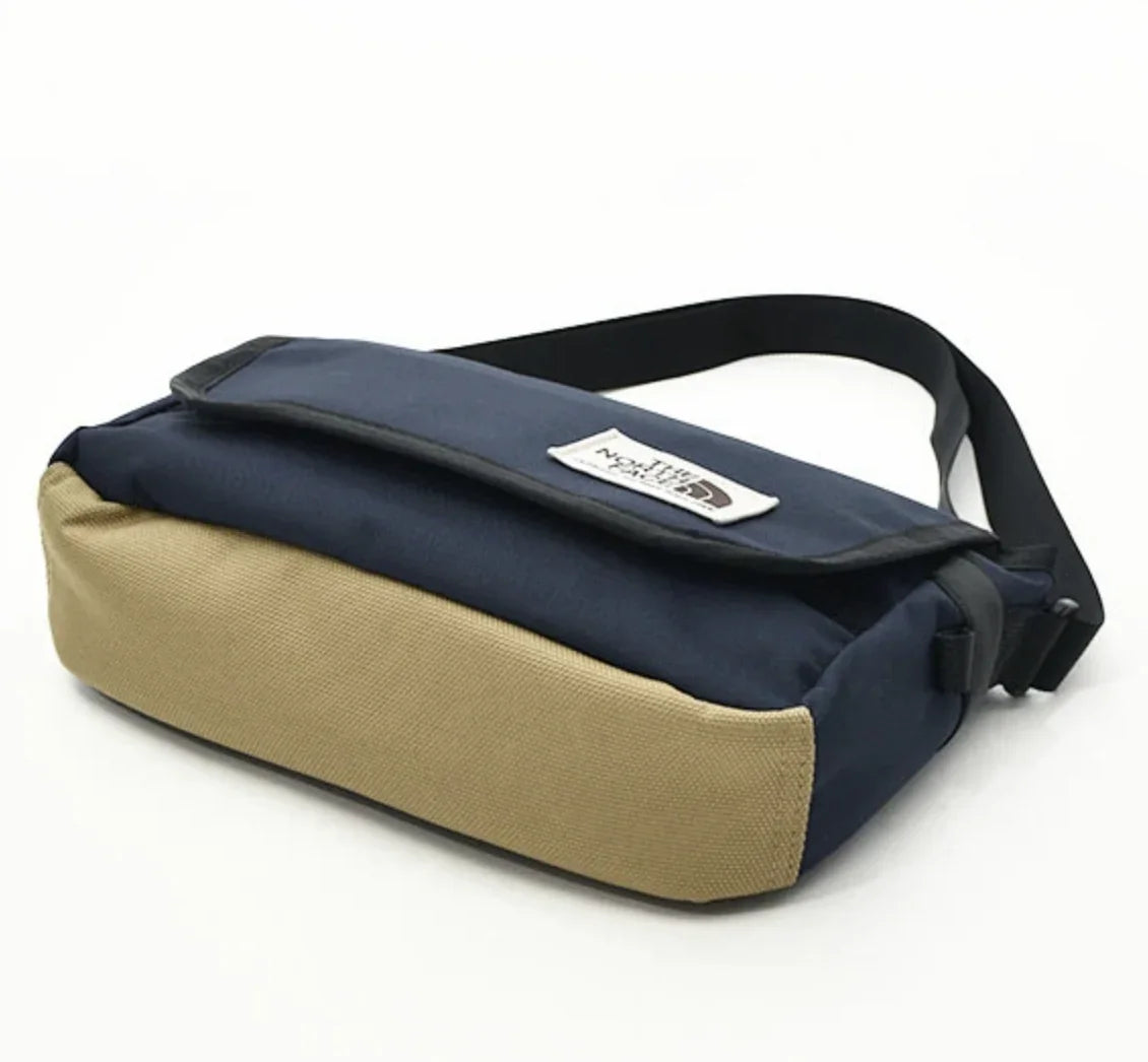 日本直送TNF K Shoulder Pouch Crossbody Bag - HLY &amp; CHOCCICO