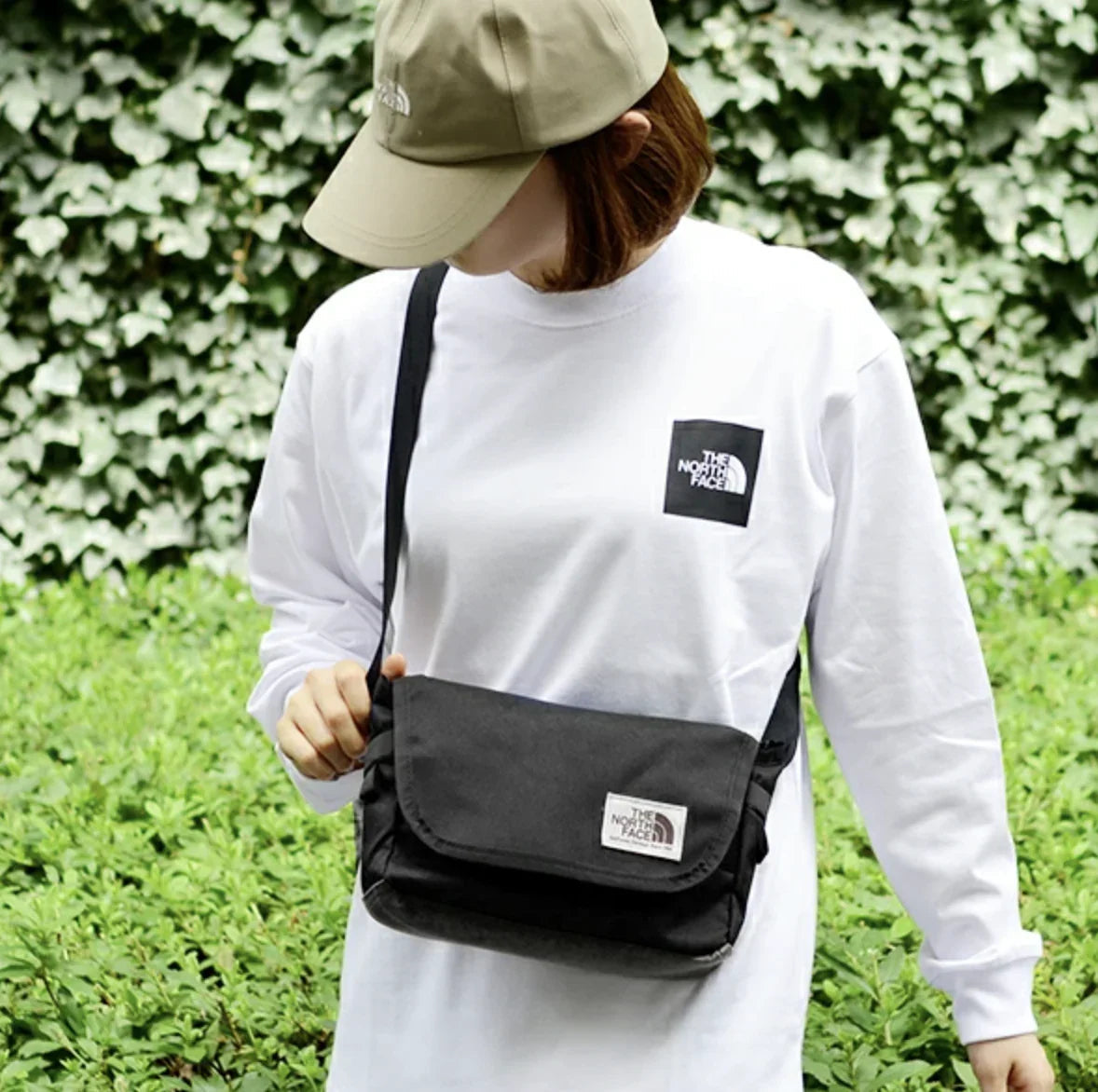 日本直送TNF K Shoulder Pouch Crossbody Bag - HLY &amp; CHOCCICO