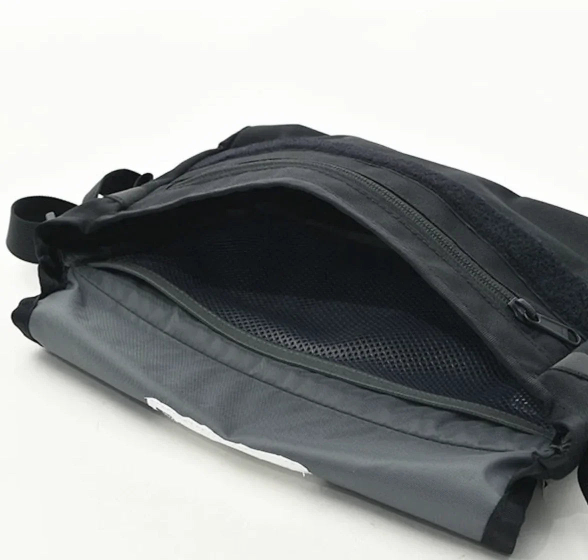 日本直送TNF K Shoulder Pouch Crossbody Bag - HLY &amp; CHOCCICO