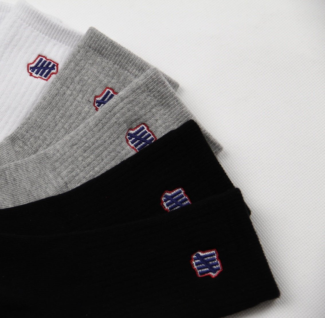 Undefeated  Socks (1 Set 3 對 ) 🌟3款選擇 HLY & CHOCCICO