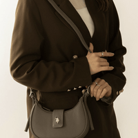 日本直送🌟U.S. POLO ASSN.Half Moon Shoulder Bag 🌟 - HLY & CHOCCICO