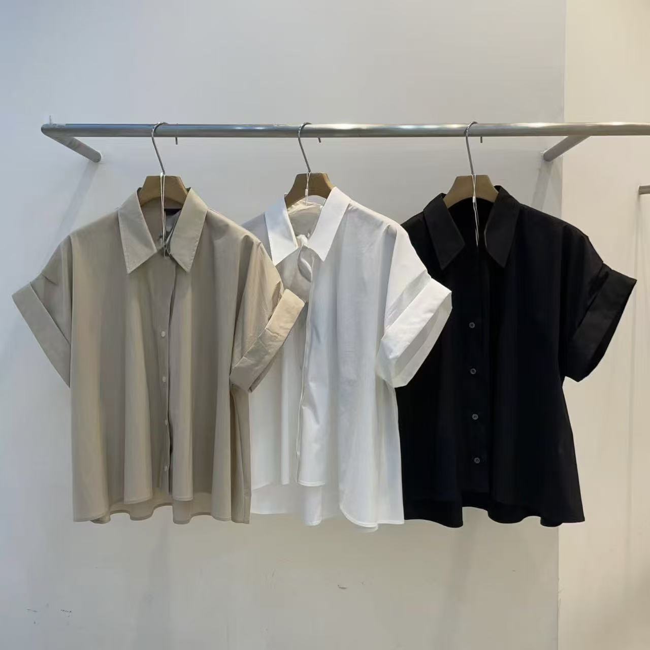 韓國直送Versatile Short Sleeve Shirt - HLY &amp; CHOCCICO