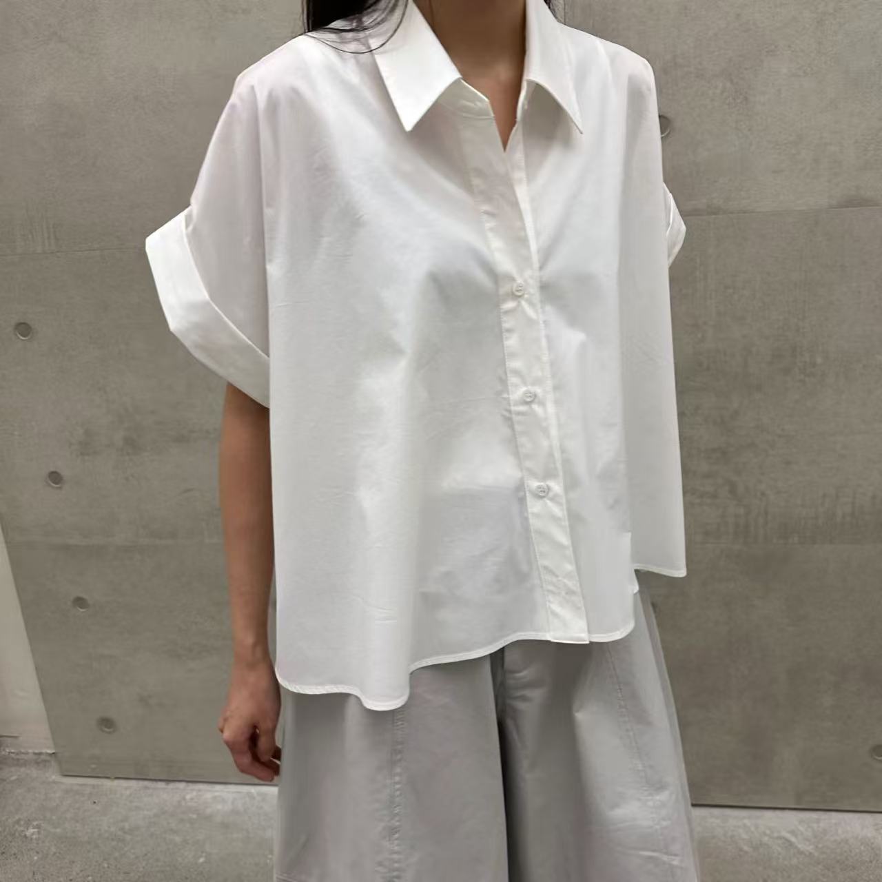 韓國直送Versatile Short Sleeve Shirt - HLY &amp; CHOCCICO