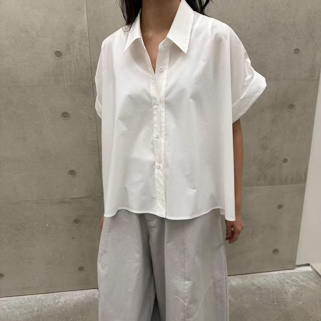 韓國直送Versatile Short Sleeve Shirt - HLY &amp; CHOCCICO