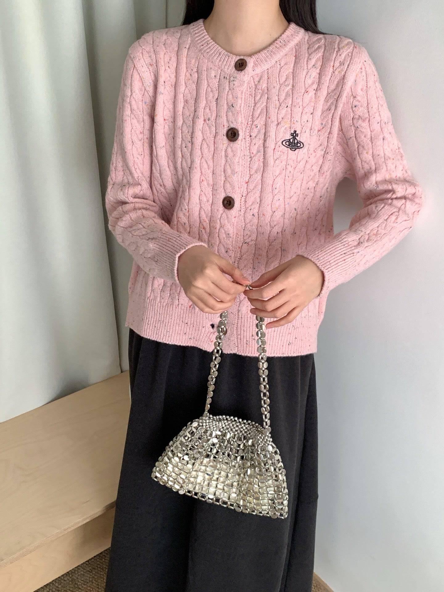 West wood日系復古刺繡雪花點麻花開胸外套 - HLY & CHOCCICO